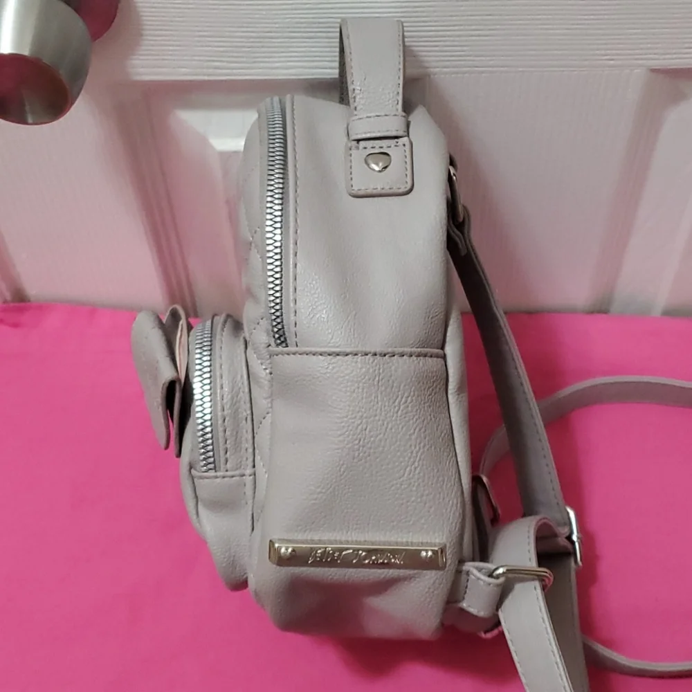 BETSEY JOHNSON MINI BACKPACK - Picture 3 of 8